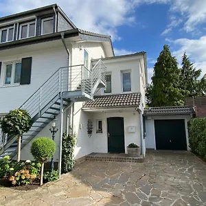 Apartment Dg Mit Separatem Eingang Nahe Düsseldorf Meerbusch